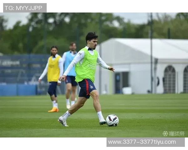 梅西缺席训练一天后今日回归训练中心恢复合练状态良好